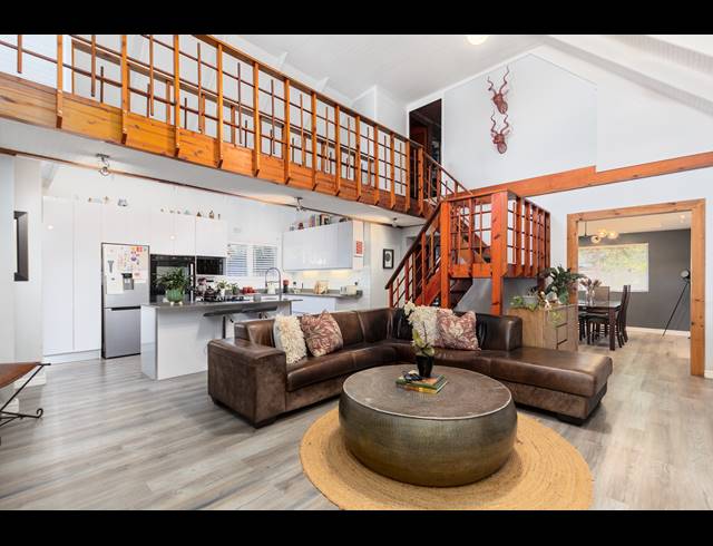3 BEDROOM FREEHOLD FOR SALE IN PARKLANDS